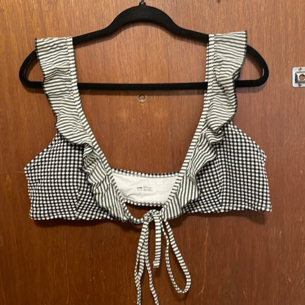 NWOT Aerie Scoop Bikini Top